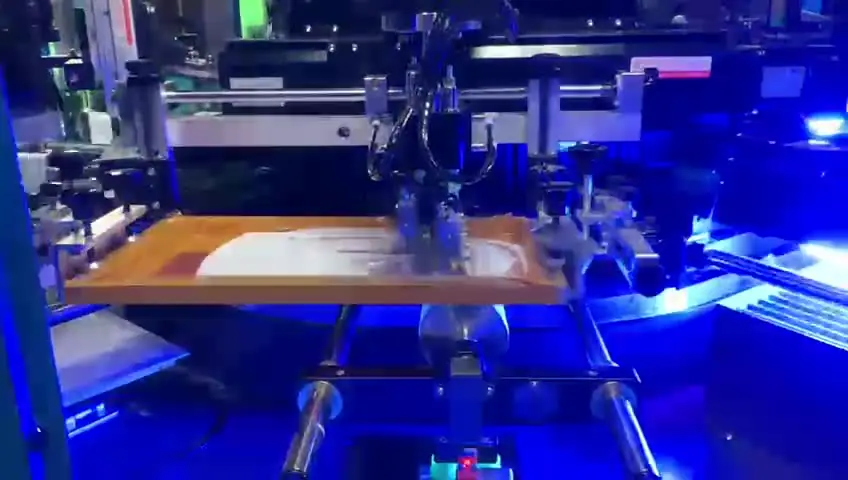 DT-CNC automatic screen printing on a cup-style container