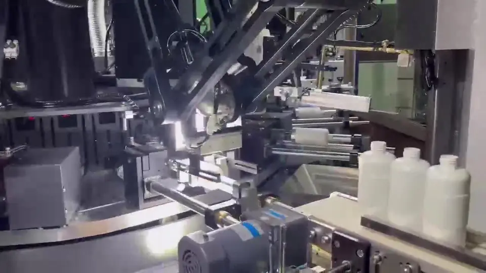 Three-axis parallel robot transferring round bottles for DT-CNC production