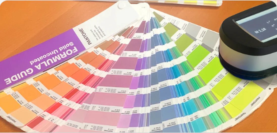 Printcolor color matching fan deck and color measurement instrument